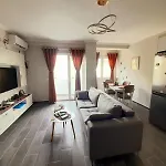 Azure Sands Apartamento Golem (Tirana)