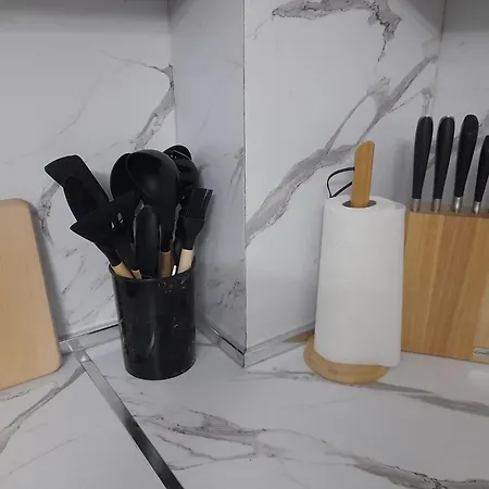 Azure Sands Apartamento