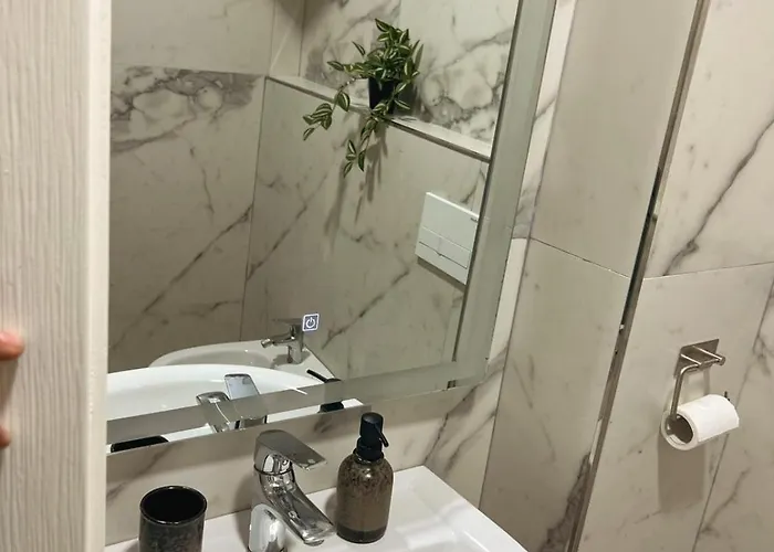 Azure Sands * Golem (Tirana)