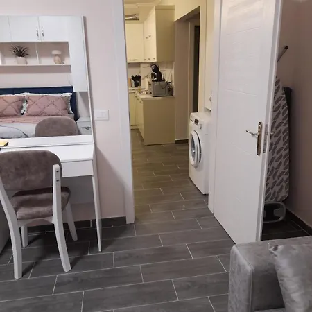 Azure Sands Apartman