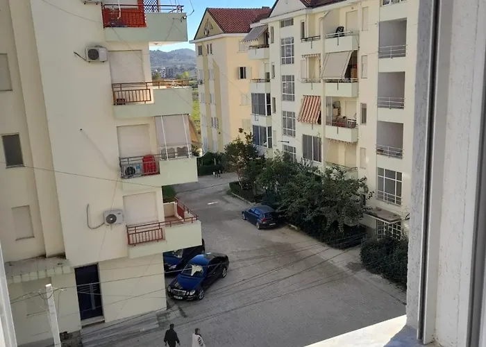 Azure Sands Golem (Tirana)