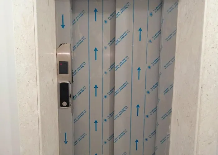 Azure Sands Apartment *