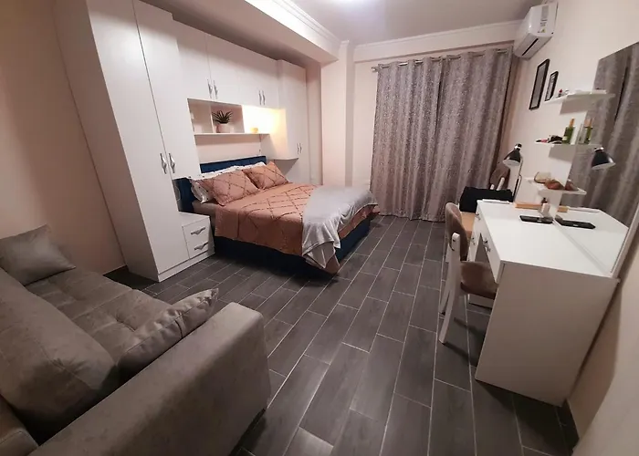 Azure Sands Apartment Golem (Tirana)